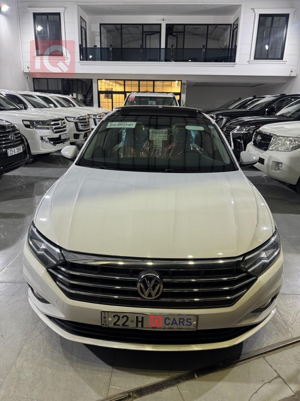 https://cdn.iqcars.io6d5de25f-6d3a-4994-bc32-9750ea44a294_2.jpg